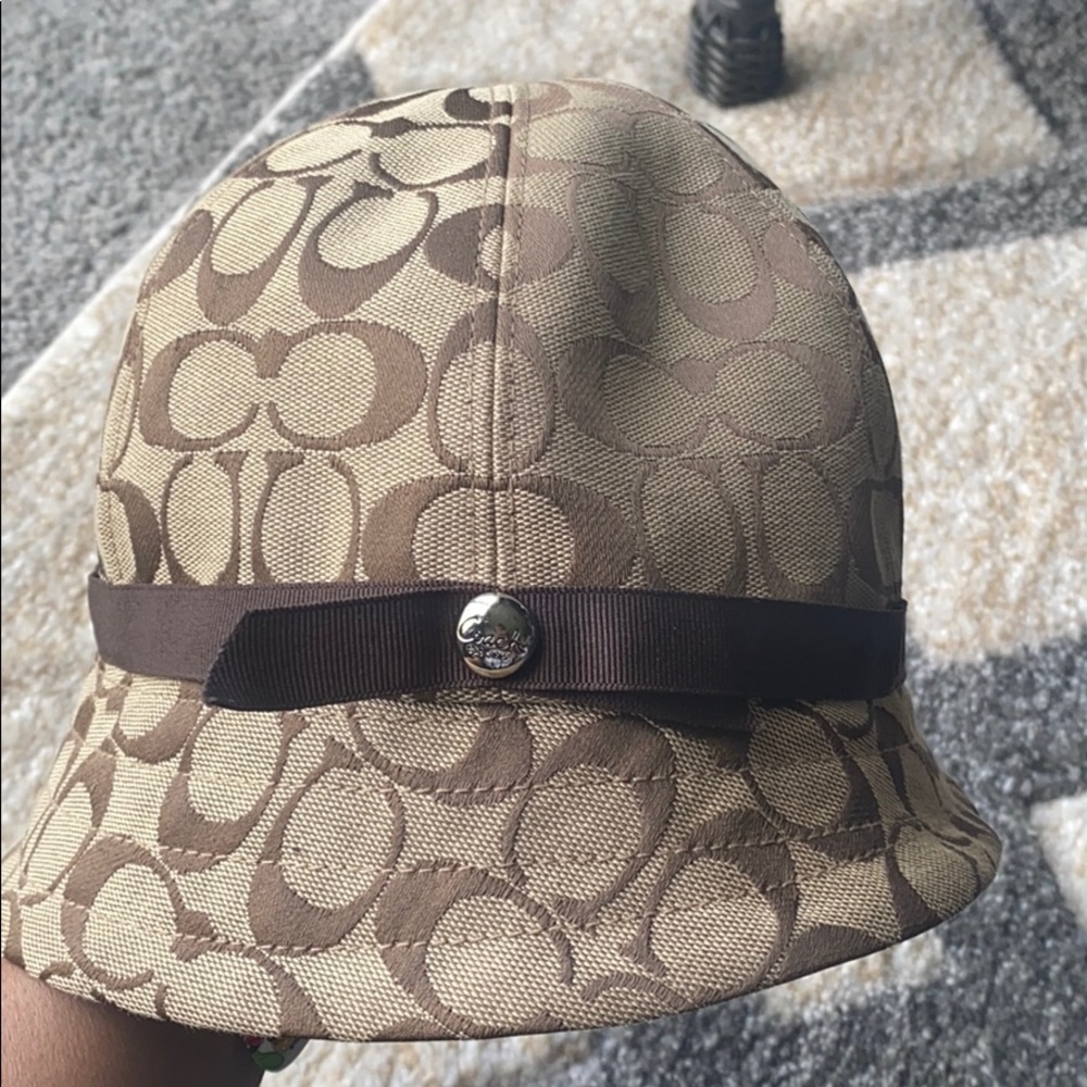 Women Coach Bucket Hat